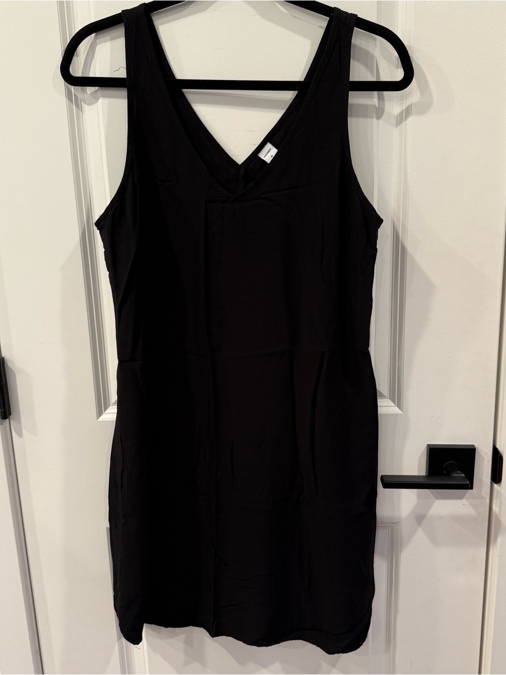 Classic Black V-Neck Sleeveless Old Navy Dress